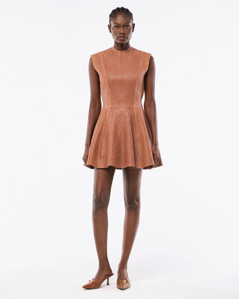 ROBE COURTE EN CUIR
