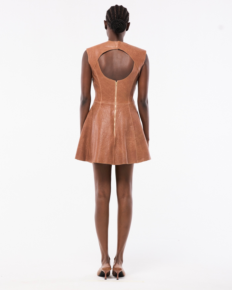 ROBE COURTE EN CUIR