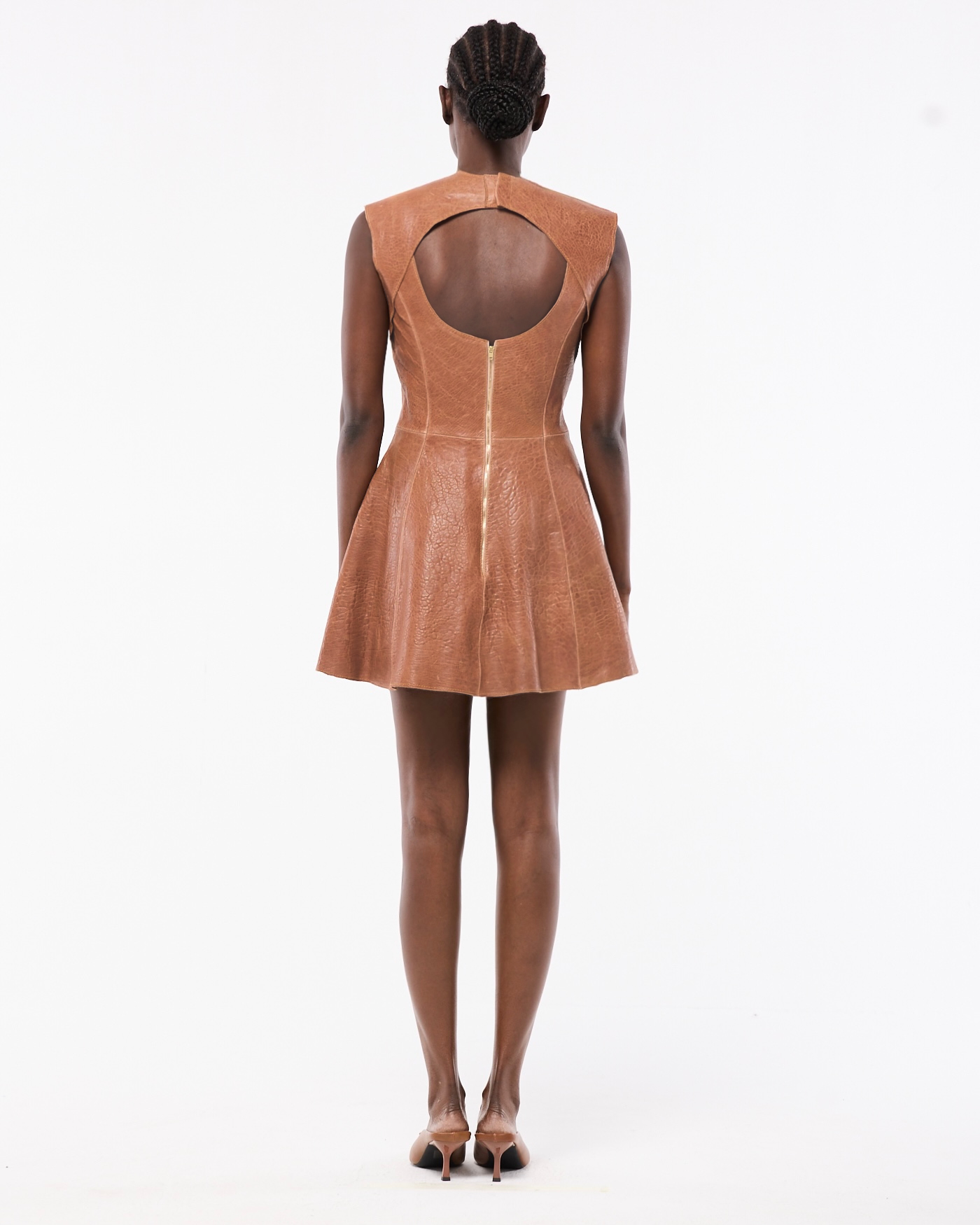 ROBE COURTE EN CUIR